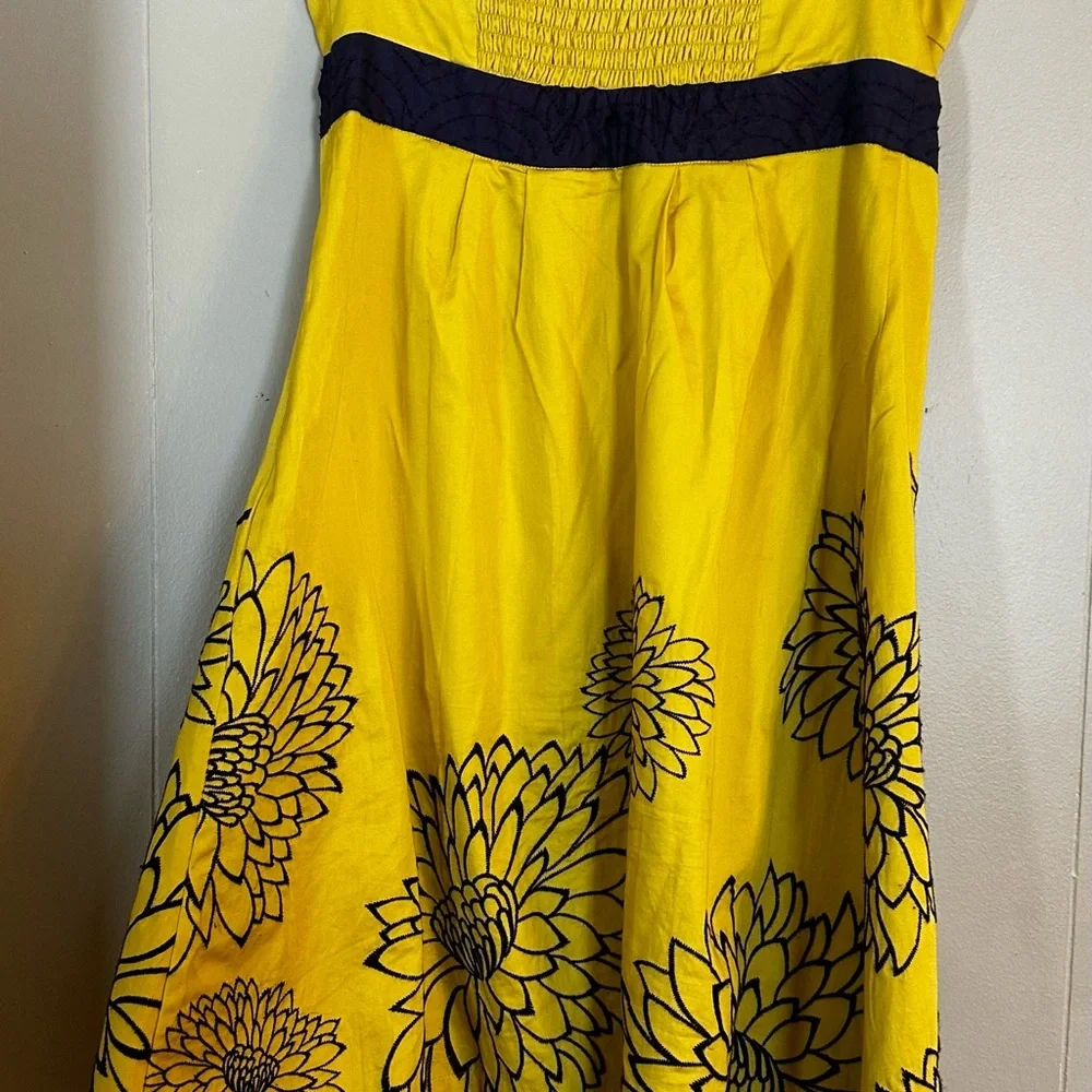 Floreat Yellow Strapless Dress with Purple Accents - Picture 4 of 8